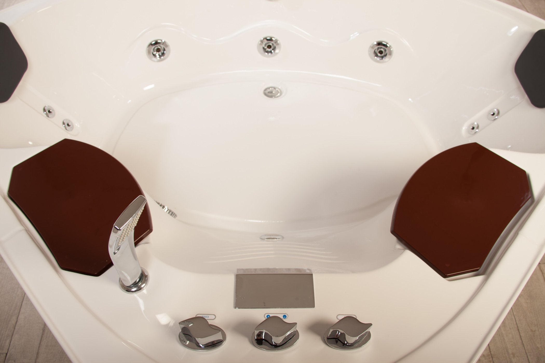 Vasca Idromassaggio Katrin 150x150 Angolare di Design