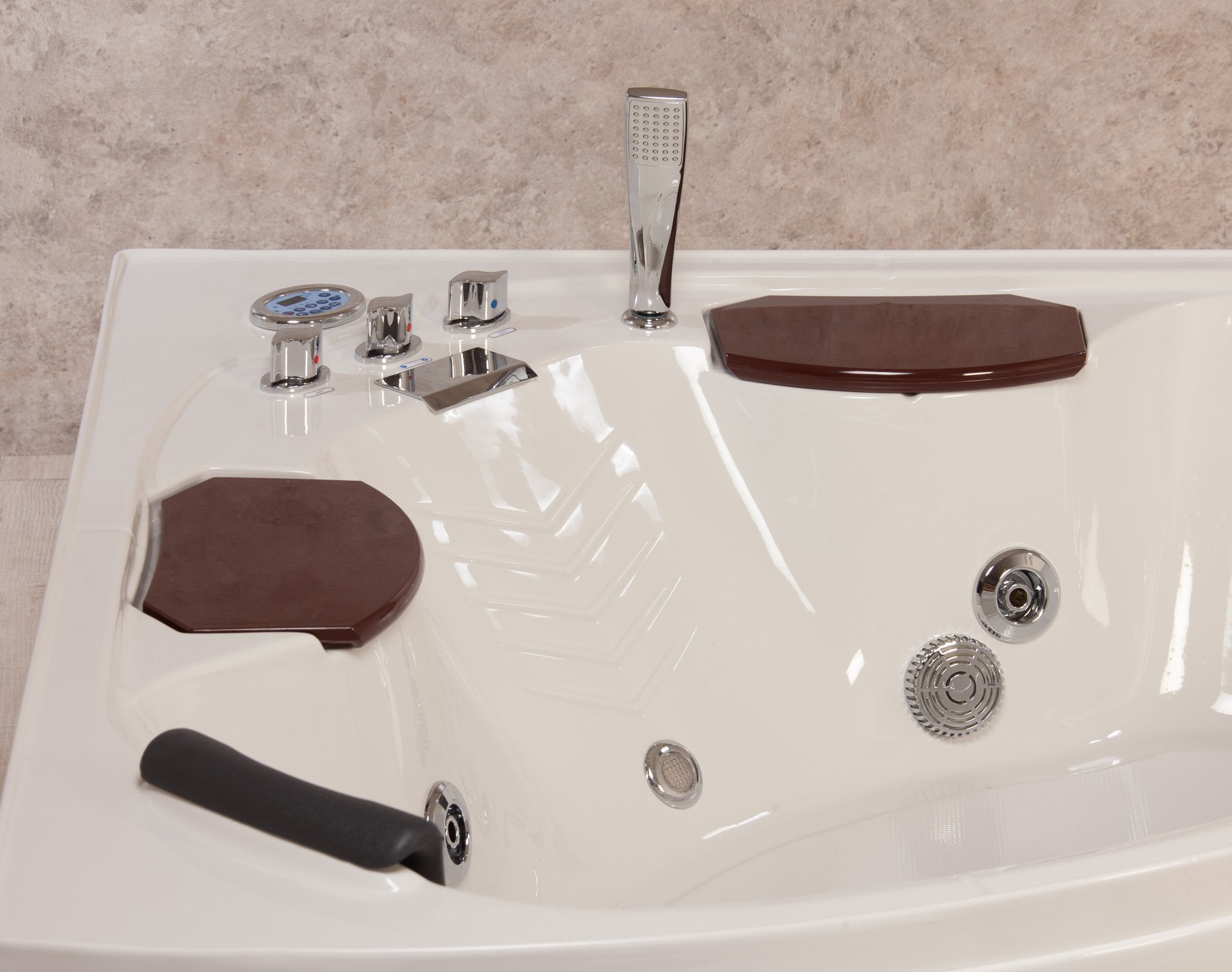 Vasca Idromassaggio Katrin 150x150 con Riscaldamento di Design