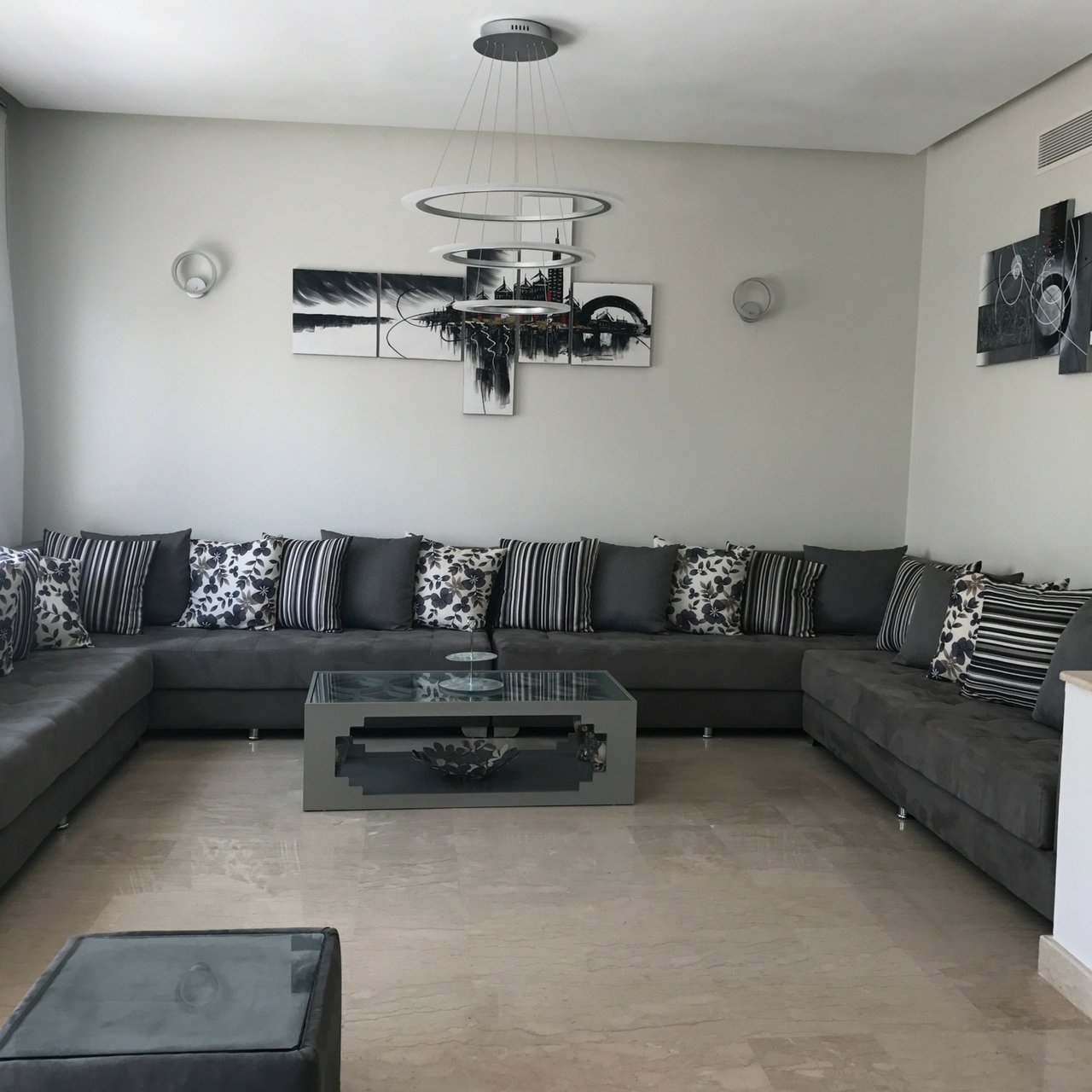 Lampadario a Sospensione Led Round 3T per Salotto di Design Moderno