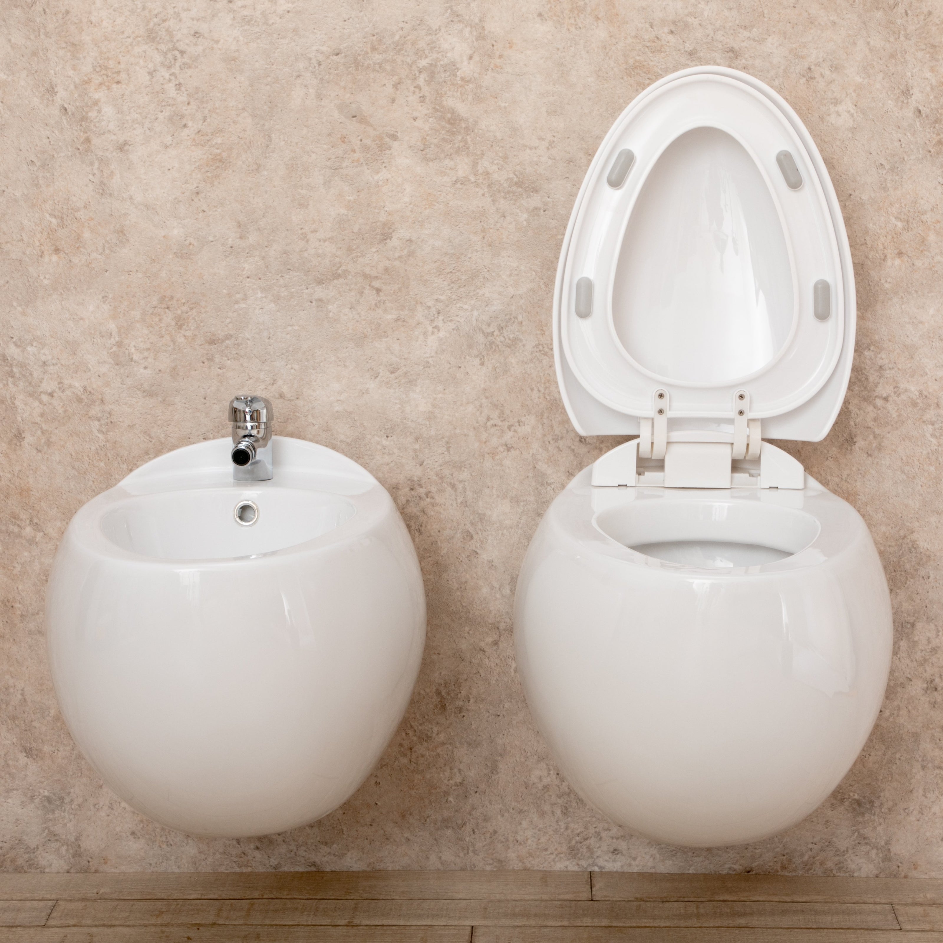 Sanitari Sospesi Wind design in Ceramica Wc con copri vaso+Bidet