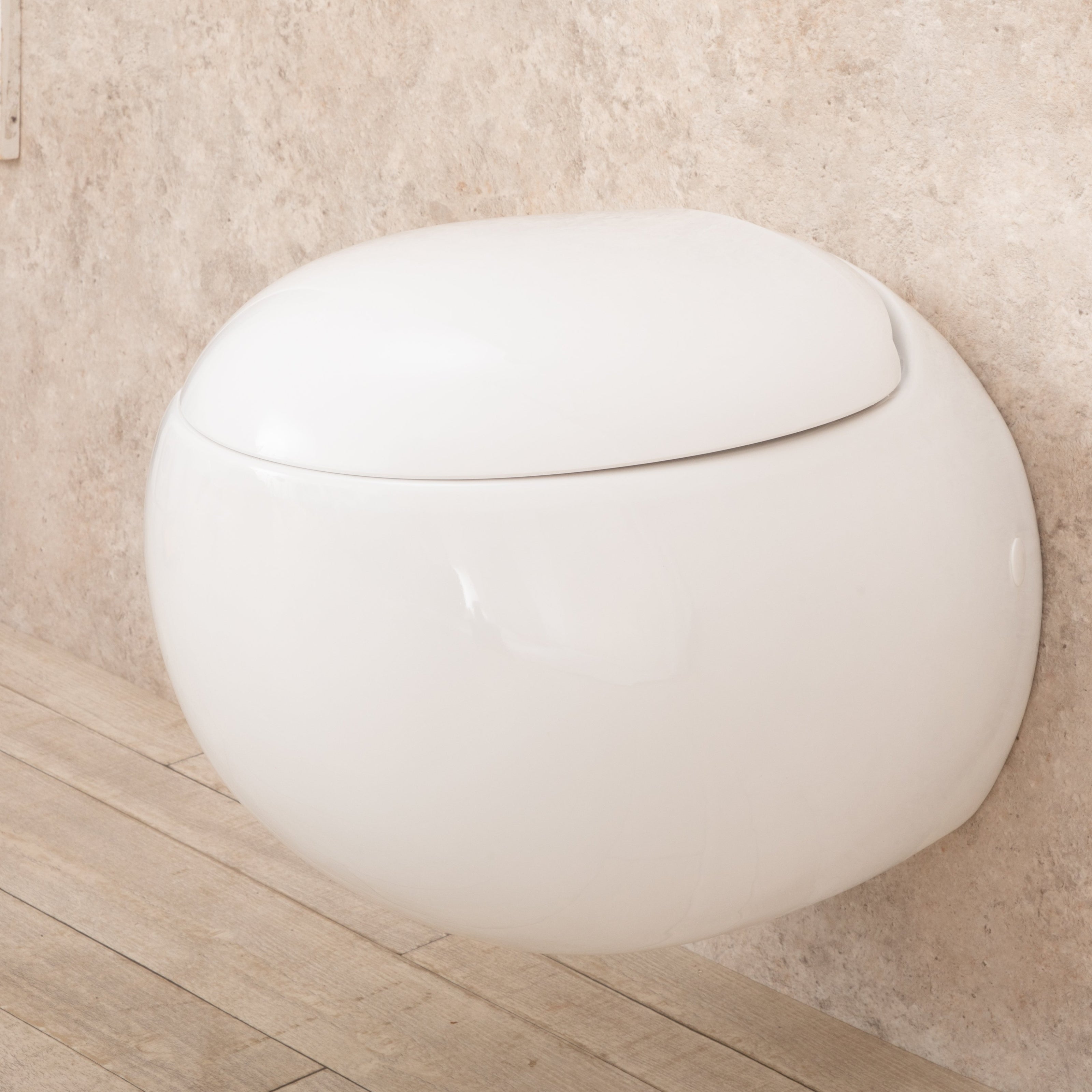 WC Sospeso Wind in ceramica con seduta e copri vaso 39x58x36cm