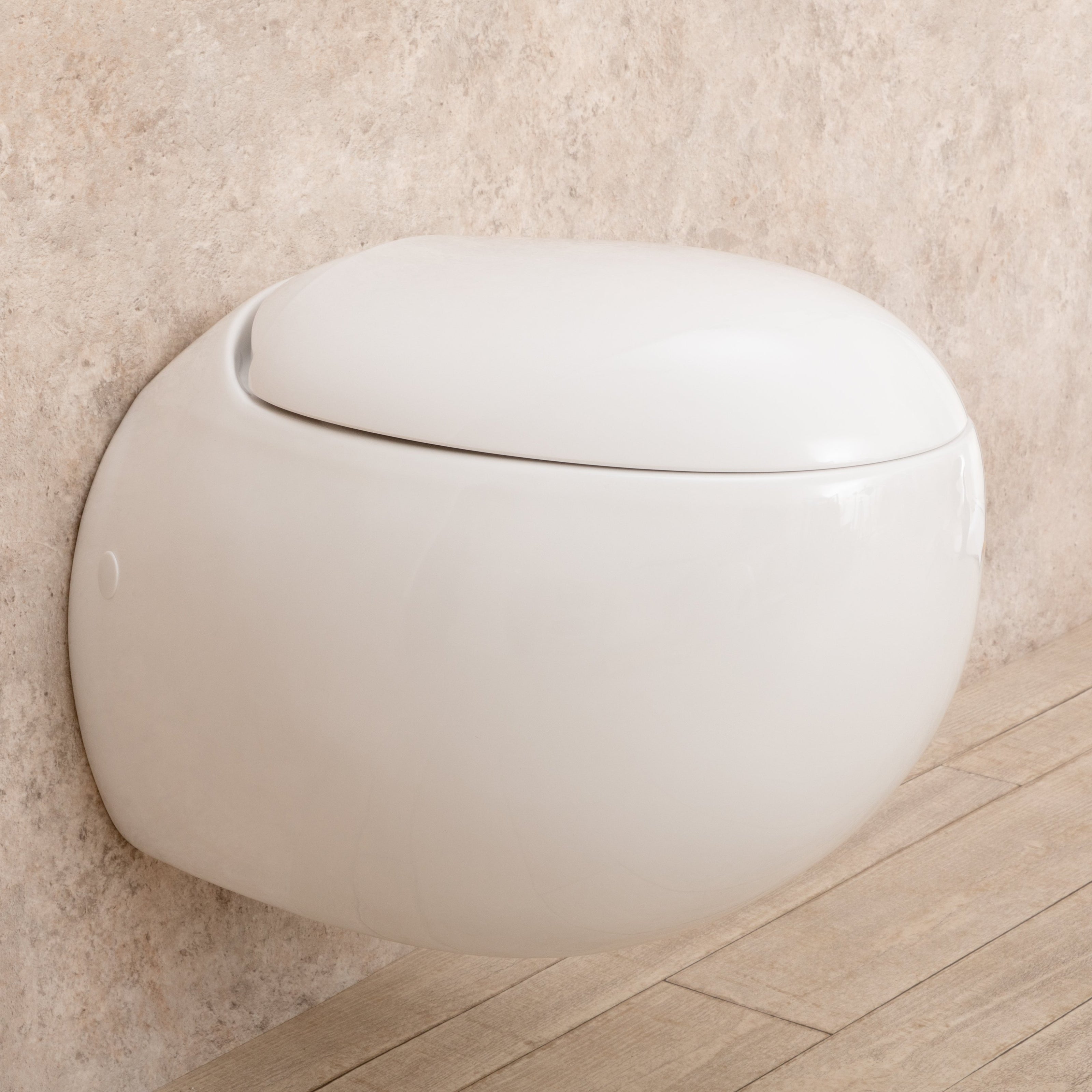 WC Sospeso Wind in ceramica con seduta e copri vaso 39x58x36cm