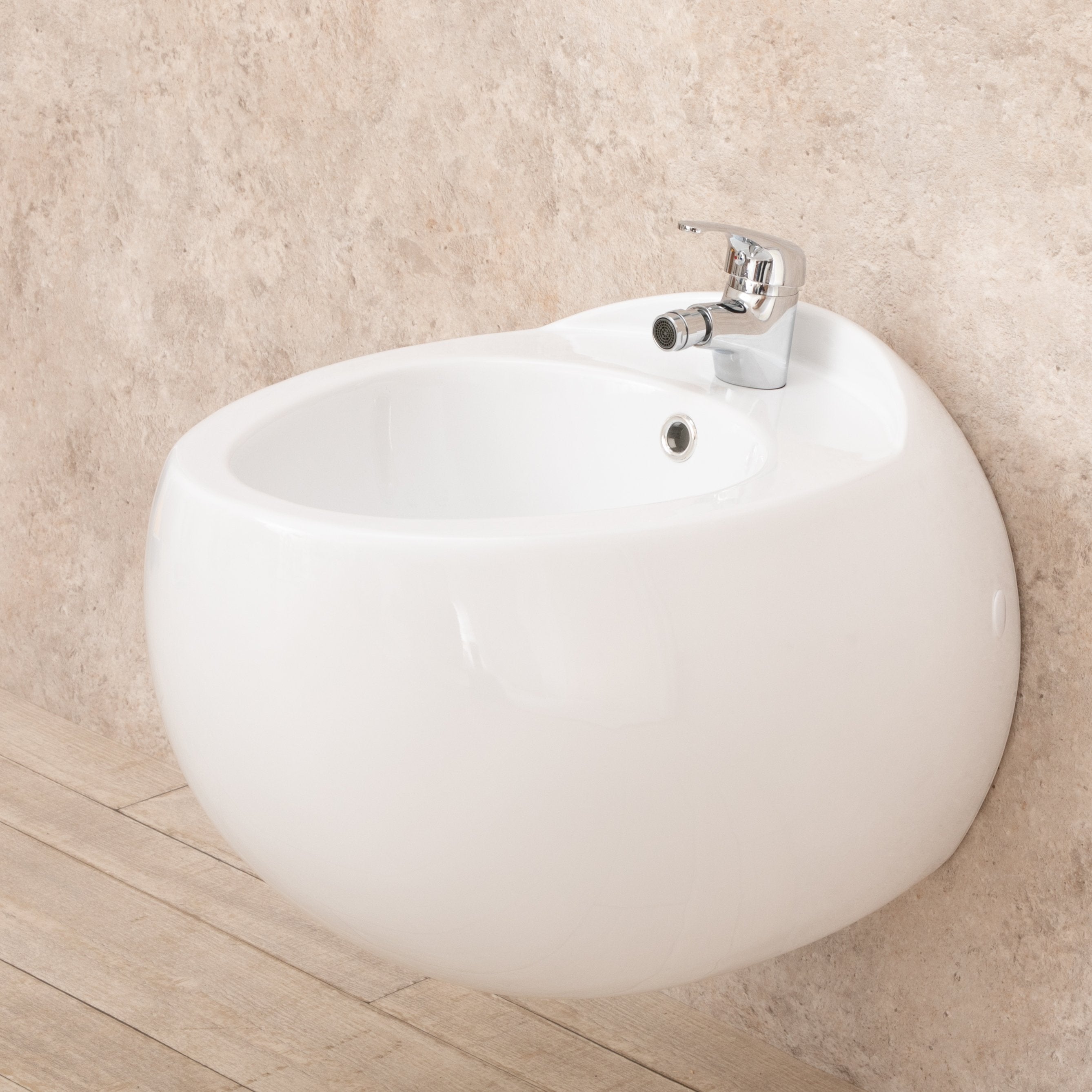 Bidet Sospeso Wind in ceramica di Design L39xP58xA36cm