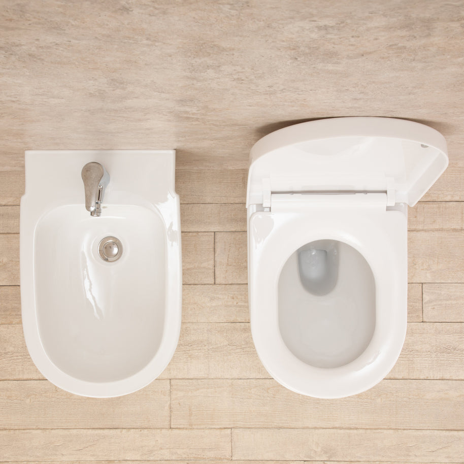 Sanitari Bagno Sospesi Easy in Ceramica Wc con Sedile e Bidet