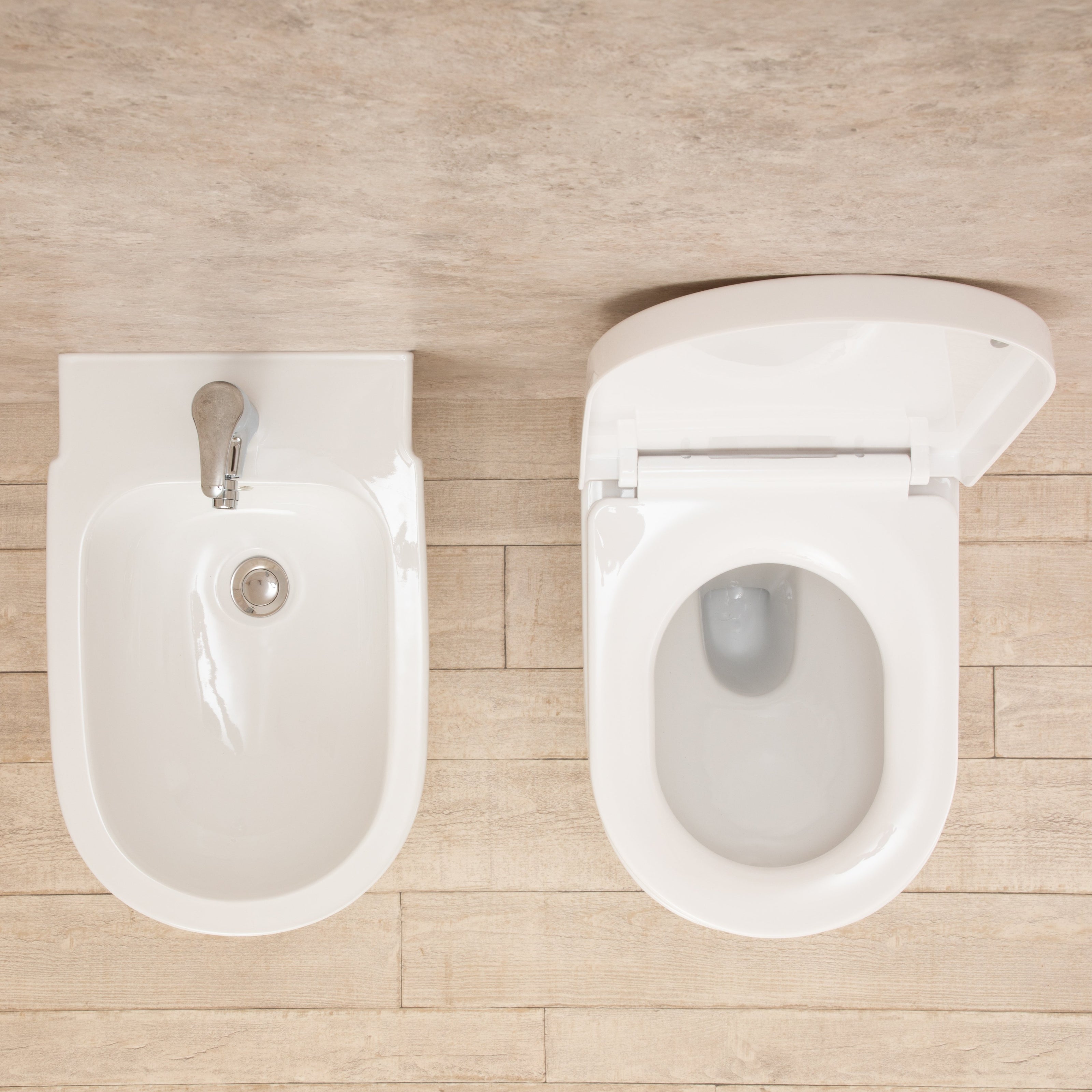 Sanitari Bagno Sospesi Easy in Ceramica Wc con Sedile e Bidet