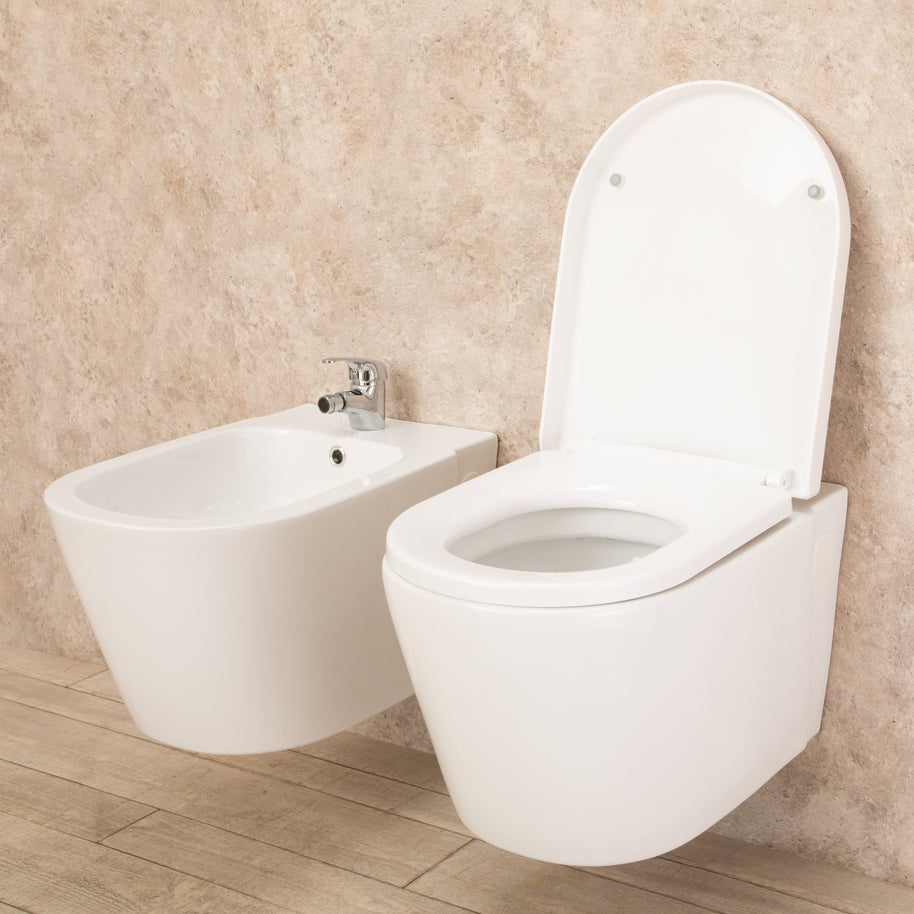 Sanitari Bagno Sospesi Easy in Ceramica Wc con Sedile e Bidet