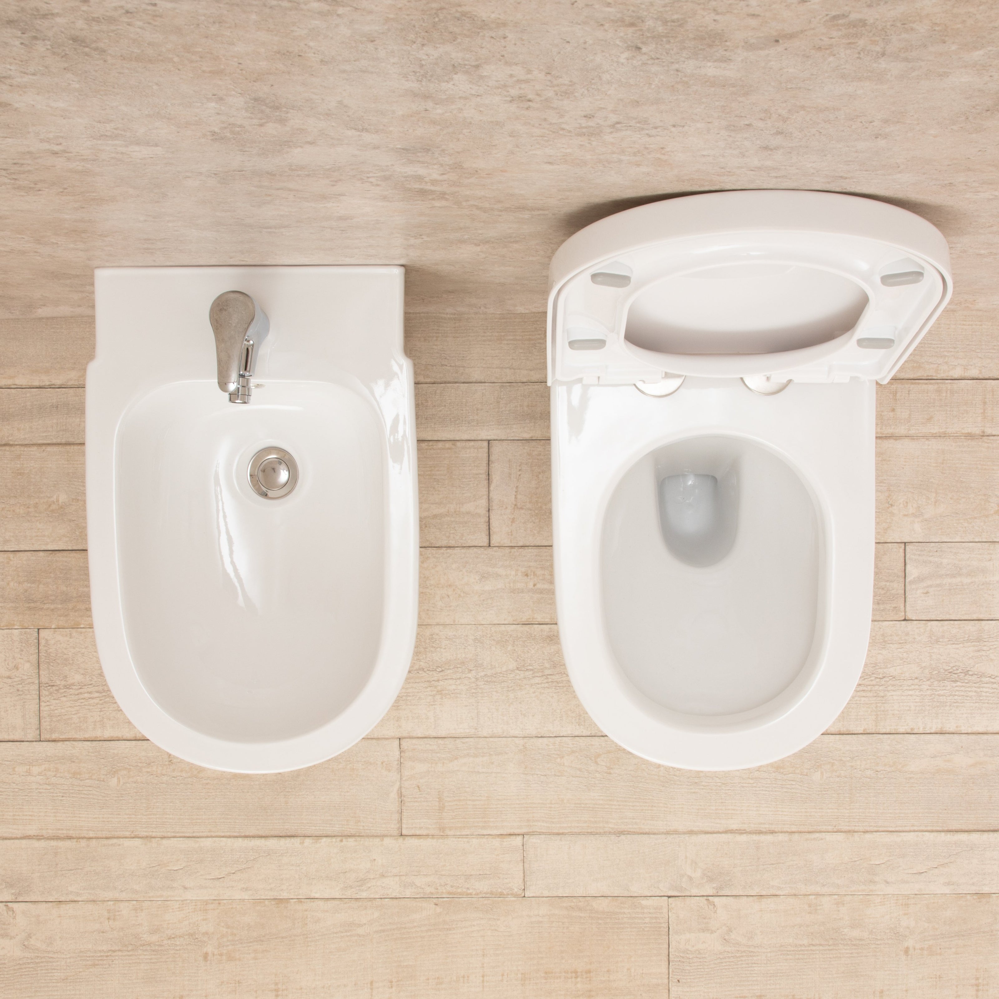 Sanitari Bagno Sospesi Easy in Ceramica Wc con Sedile e Bidet