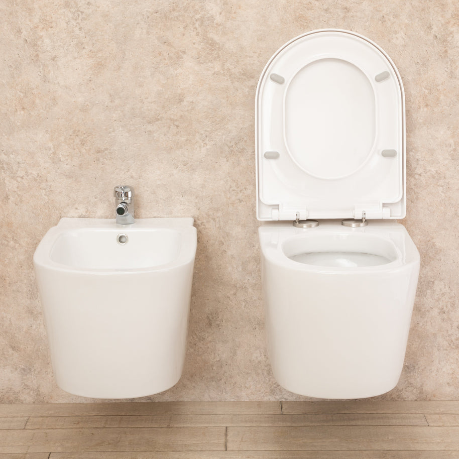 Sanitari Bagno Sospesi Easy in Ceramica Wc con Sedile e Bidet