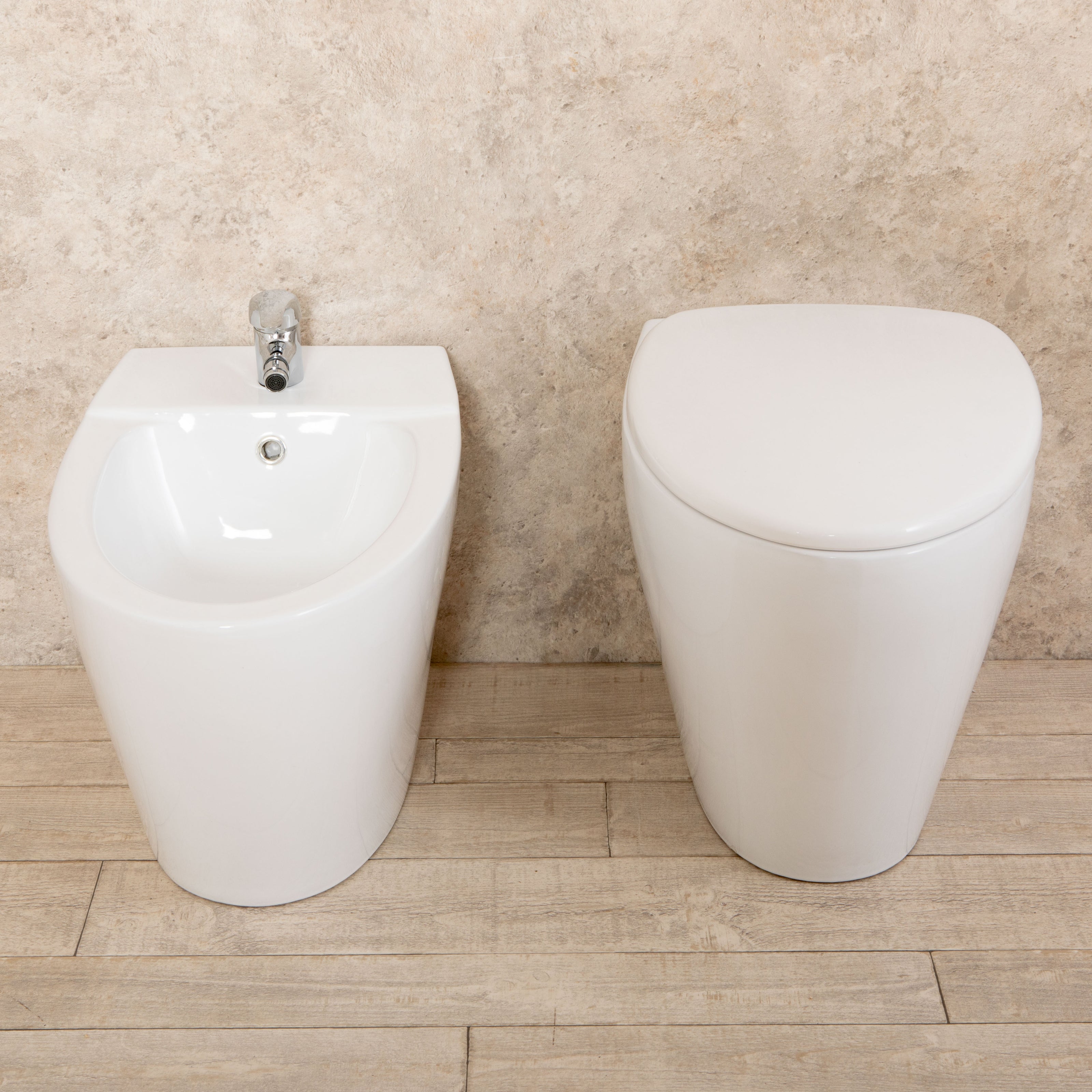 Sanitari Bagno Round Filo parete in Ceramica Wc con Sedile + Bidet