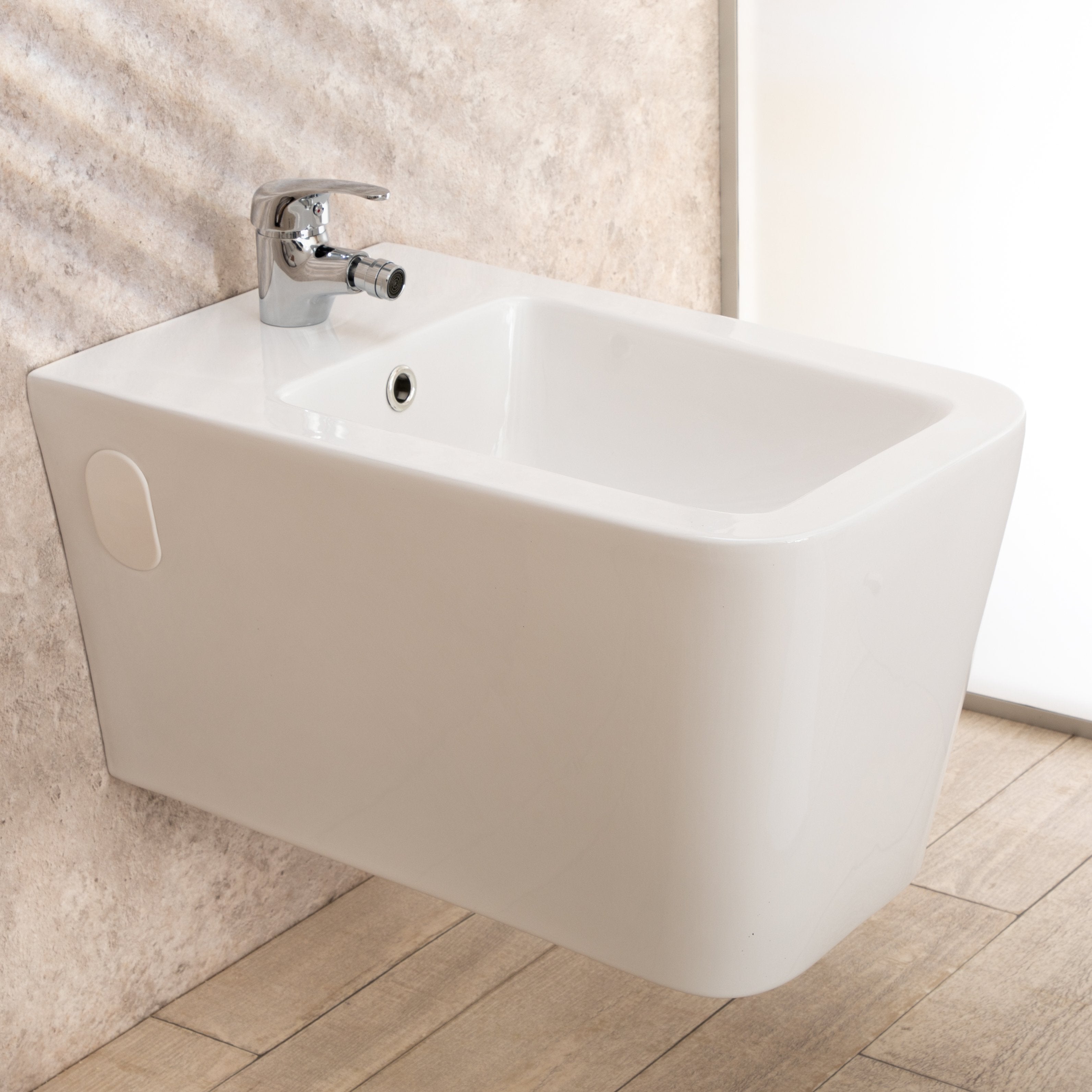 Bidet Sospeso Minimal di design L36xP57xA32cm