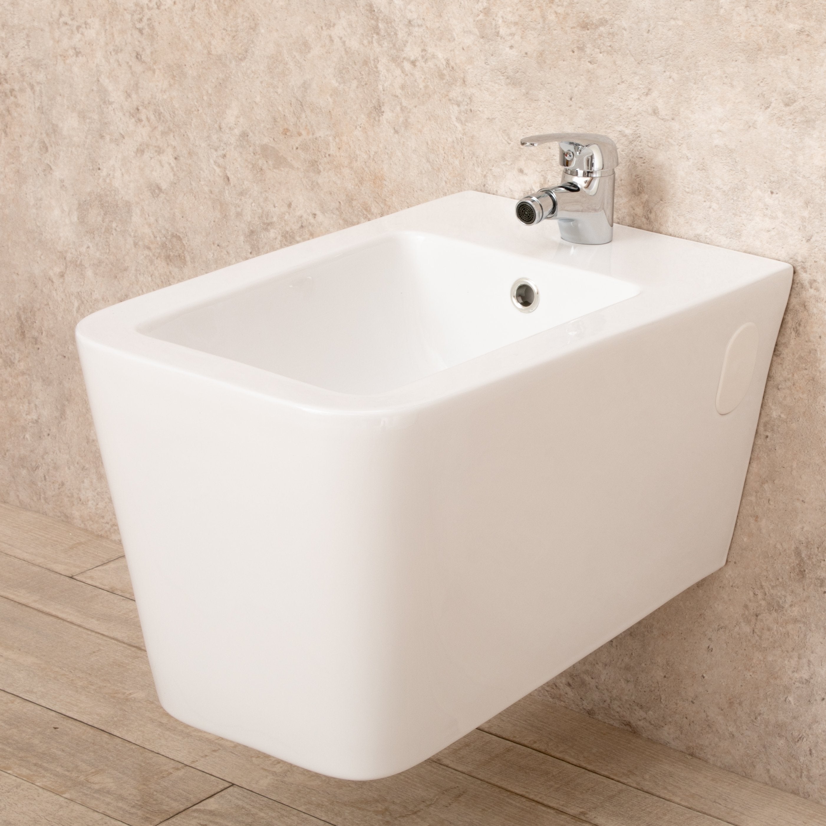 Bidet Sospeso Minimal di design L36xP57xA32cm