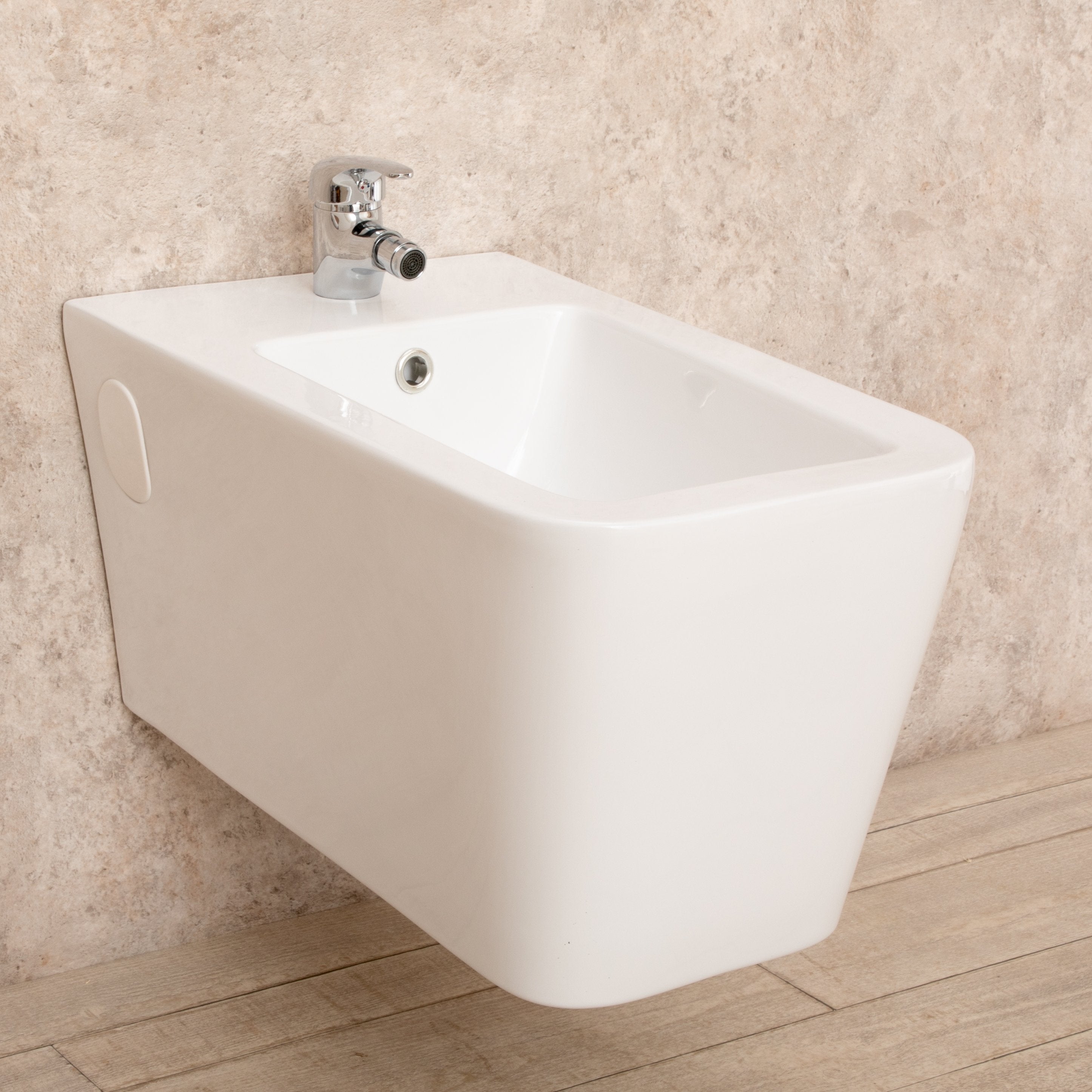 Bidet Sospeso Minimal di design L36xP57xA32cm