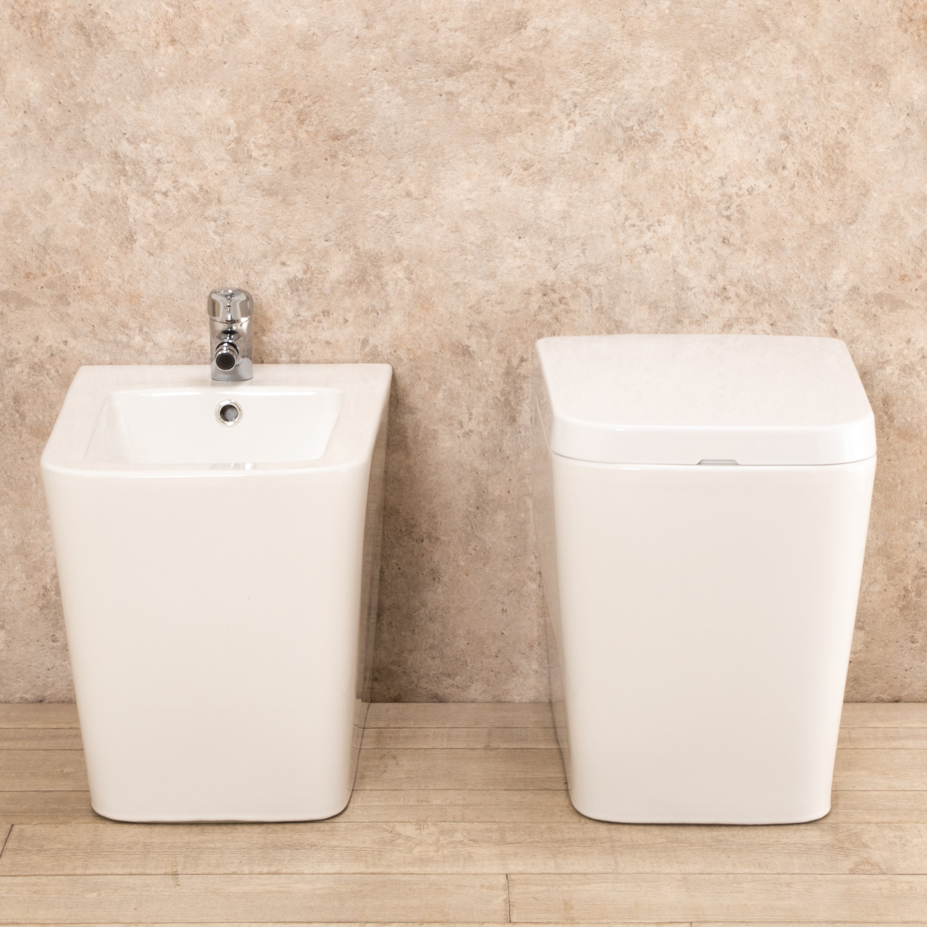 Sanitari Bagno Filo parete Minimal Wc con Sedile+Bidet in Ceramica