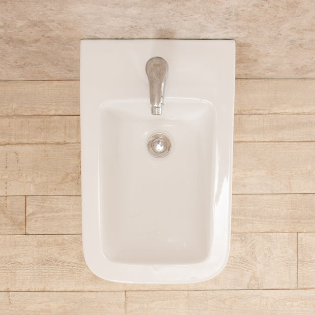 Bidet Filo Parete Minimal in ceramica di design 35x56x41cm