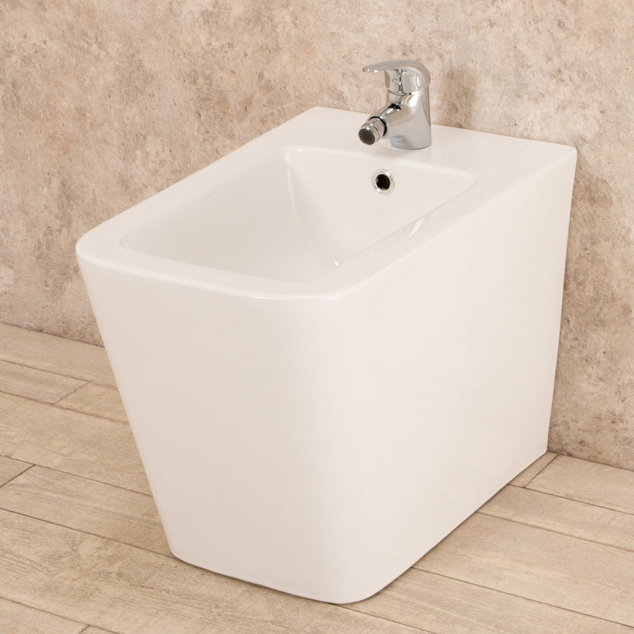 Bidet Filo Parete Minimal in ceramica di design 35x56x41cm