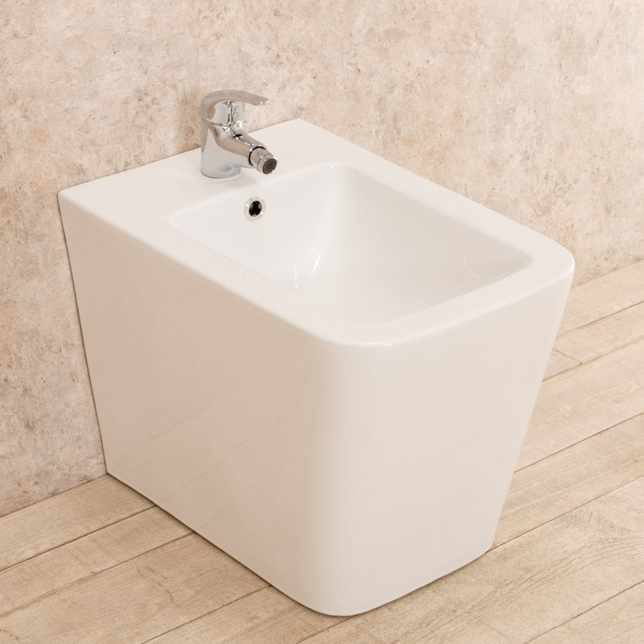 Bidet Filo Parete Minimal in ceramica di design 35x56x41cm