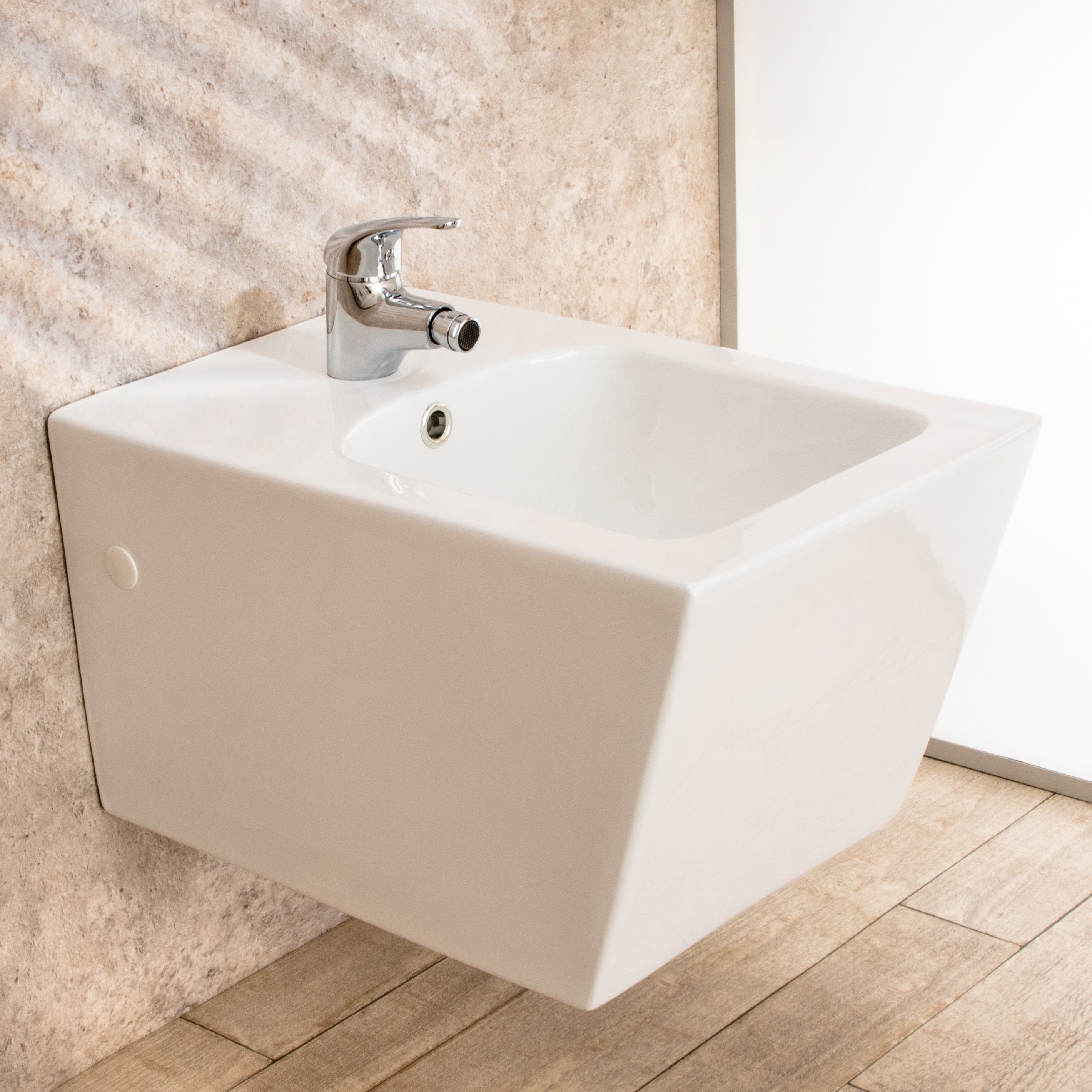 Bidet Sospeso Square in ceramica di design L35.5xP55.5xA36.5 cm