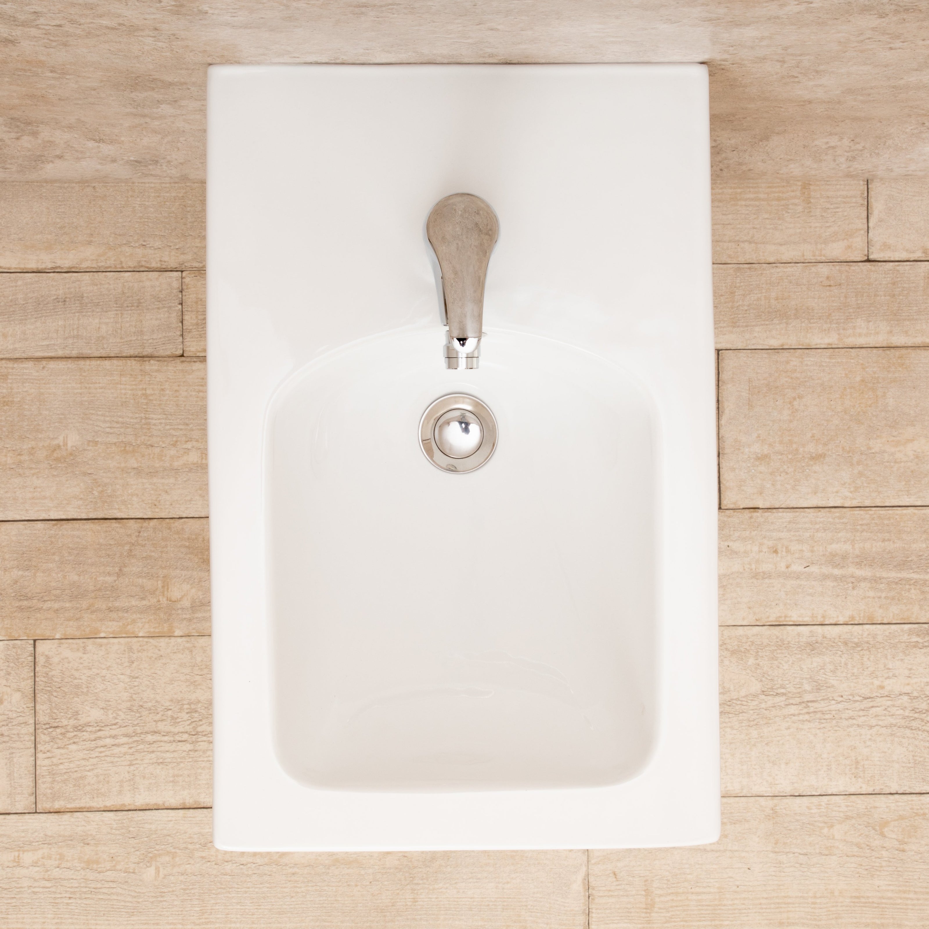 Bidet Sospeso Square in ceramica di design L35.5xP55.5xA36.5 cm