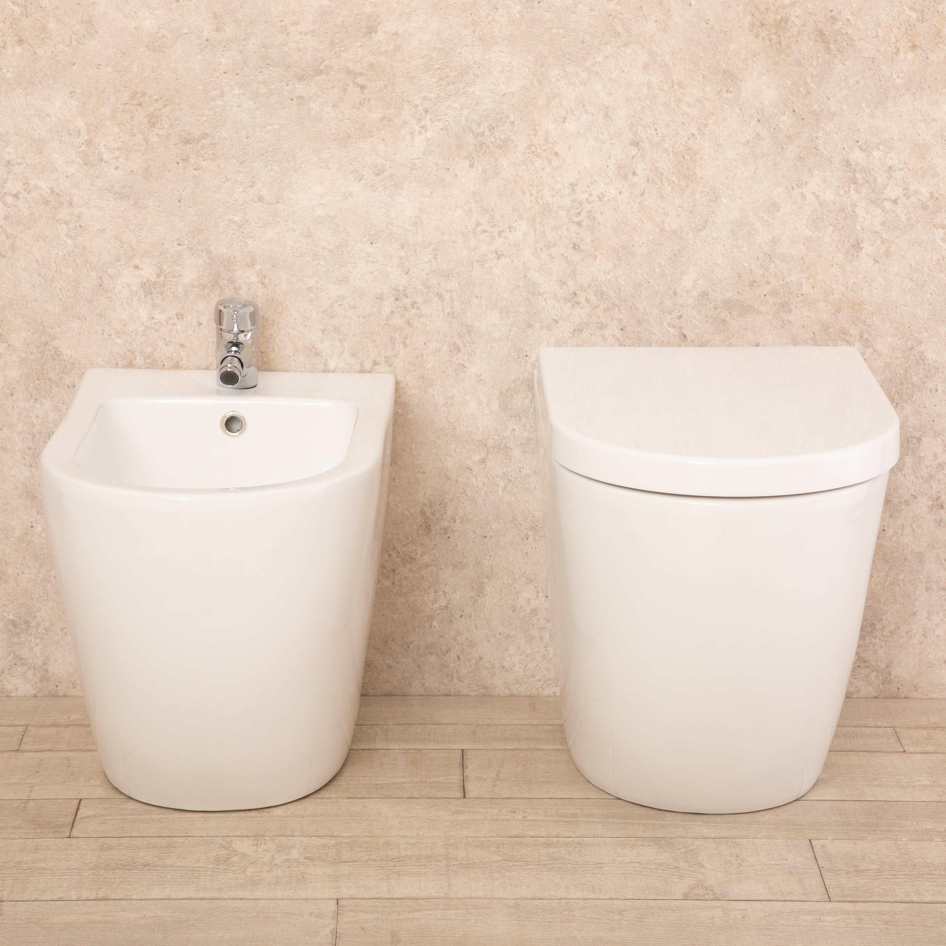 Sanitari Filo Parete Vortix WC senza brida con Seduta e Bidet