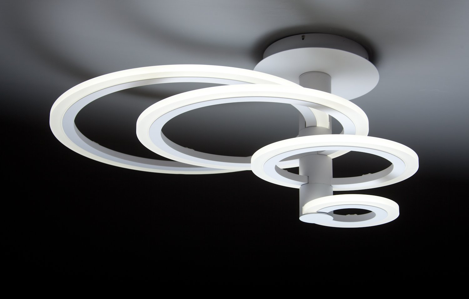 Lampadario a Led Round 4C di Design con Luce Calda Moderno