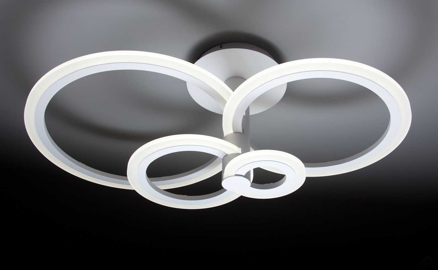 Lampadario a Led Round 4C di Design con Luce Calda Moderno