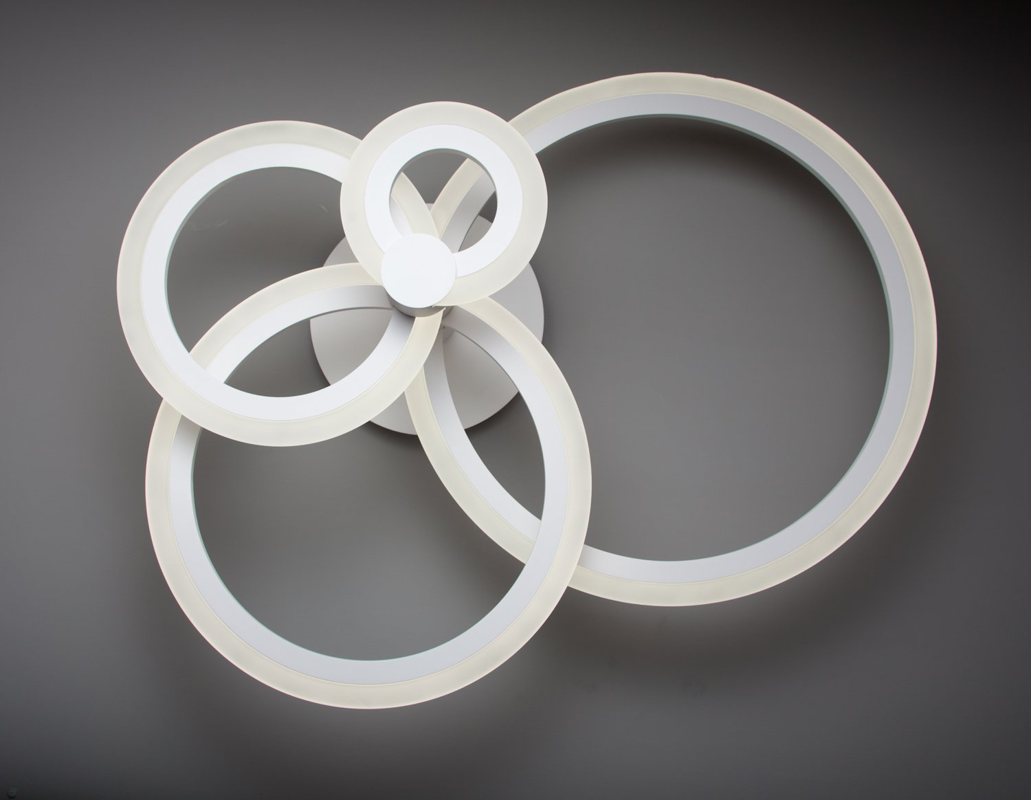 Lampadario a Led Round 4C di Design con Luce Calda Moderno