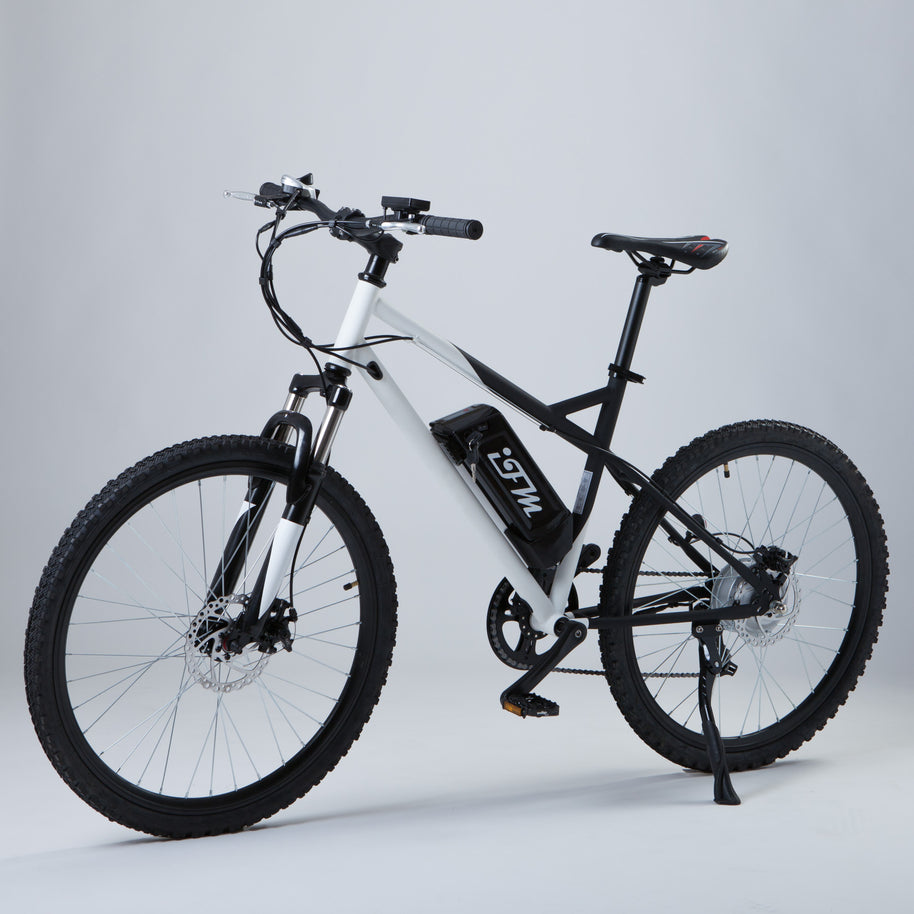 Mountain Bike Elettrica IFM Bianco Nero con Batteria Litio 36V/8Ah