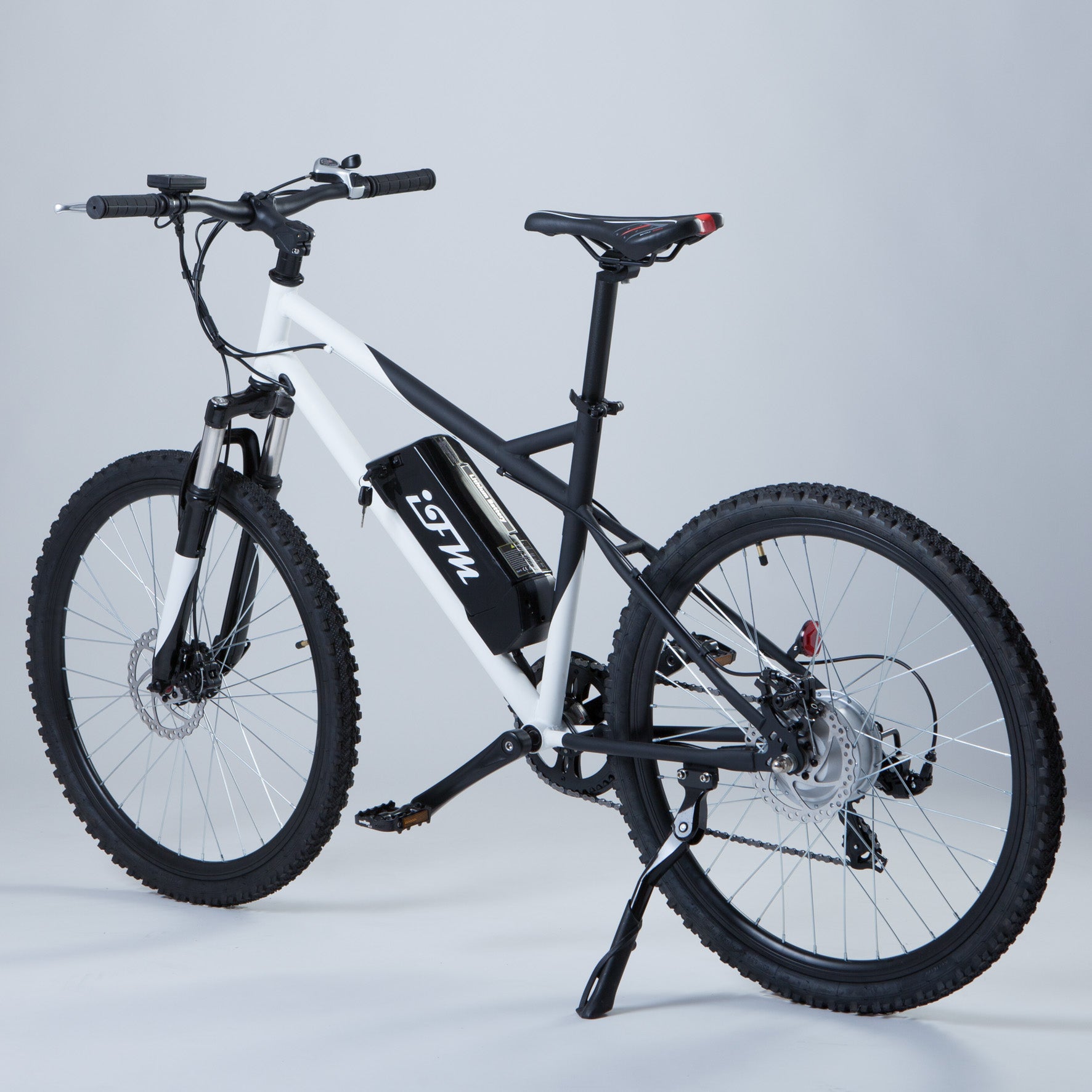 Mountain Bike Elettrica IFM Bianco Nero con Batteria Litio 36V/8Ah