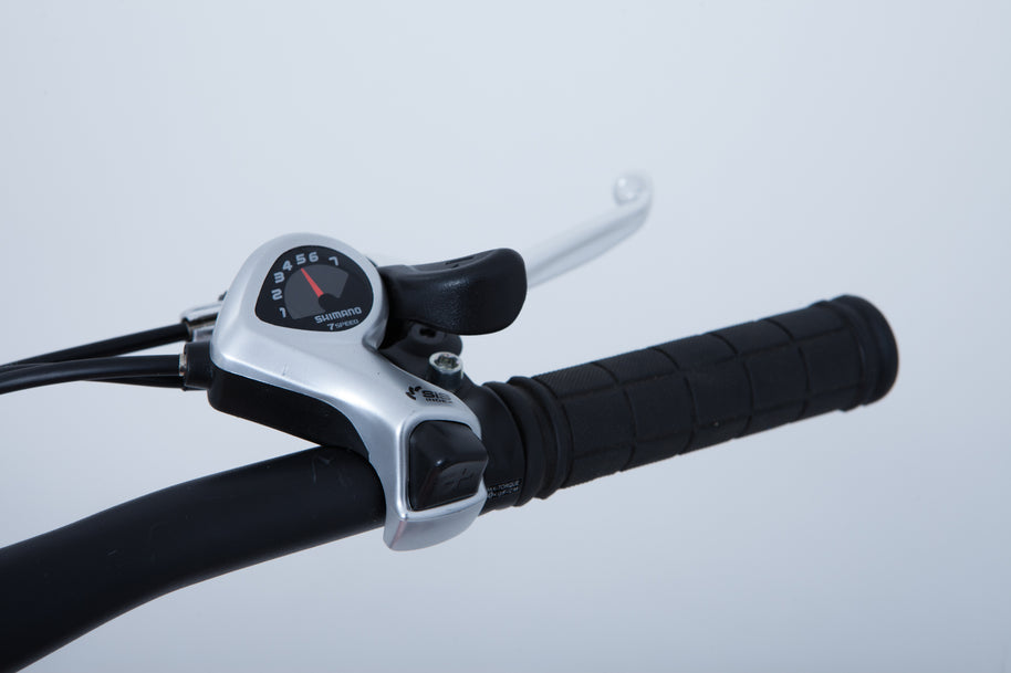 Mountain Bike Elettrica IFM Bianco Nero con Batteria Litio 36V/8Ah