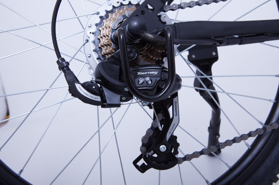 Mountain Bike Elettrica IFM Bianco Nero con Batteria Litio 36V/8Ah