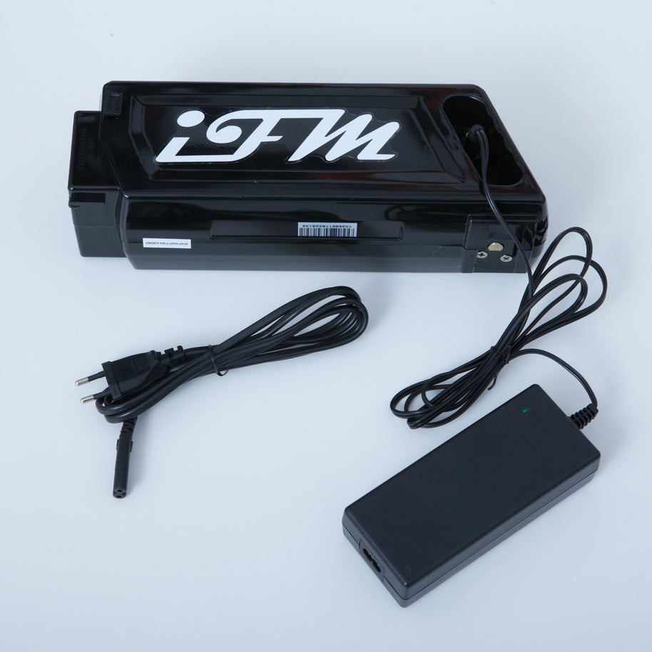 Mountain Bike Elettrica IFM Bianco Nero con Batteria Litio 36V/8Ah