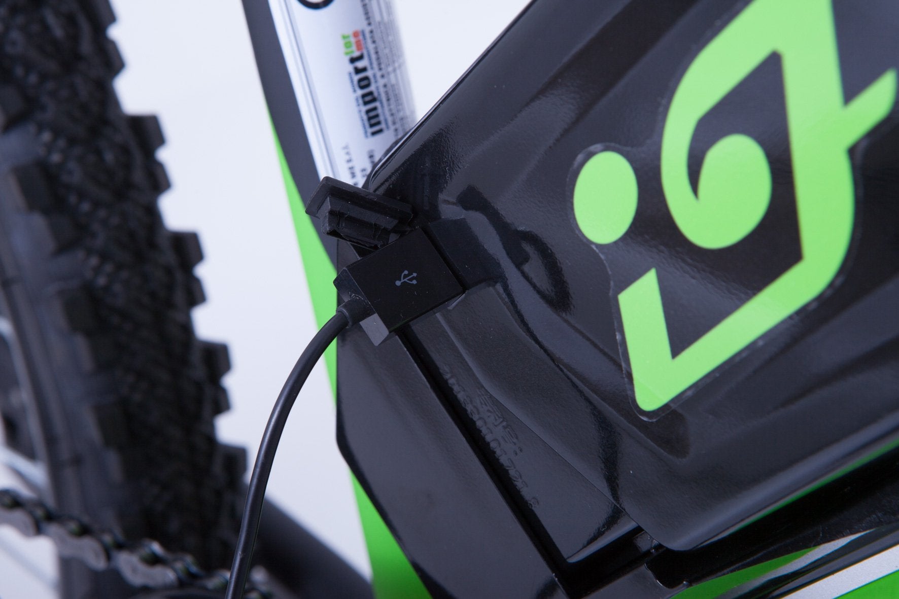 Mountain Bike Elettrica IFM Verde Nero con Batteria Litio 36V/8Ah