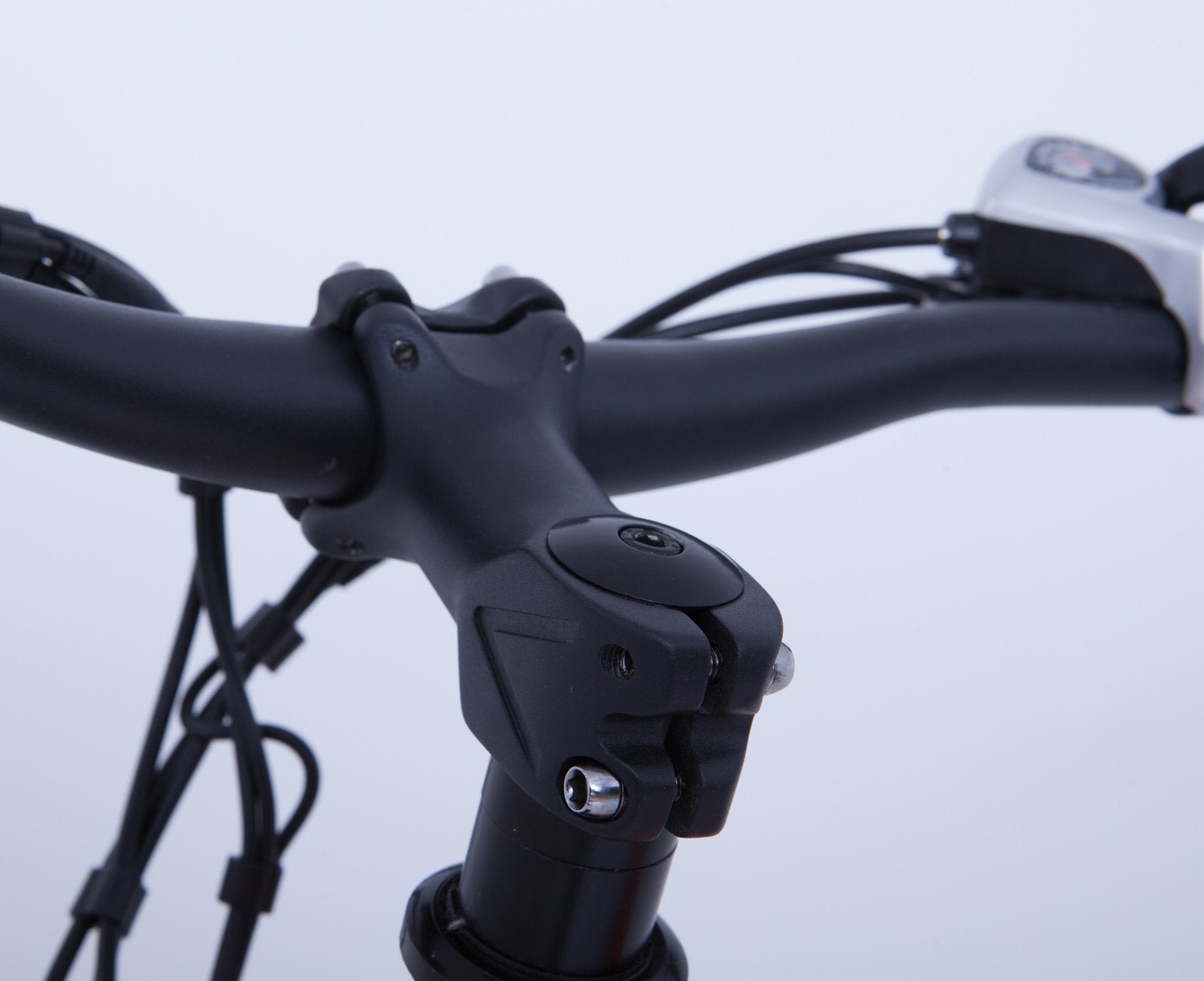 Mountain Bike Elettrica IFM Verde Nero con Batteria Litio 36V/8Ah