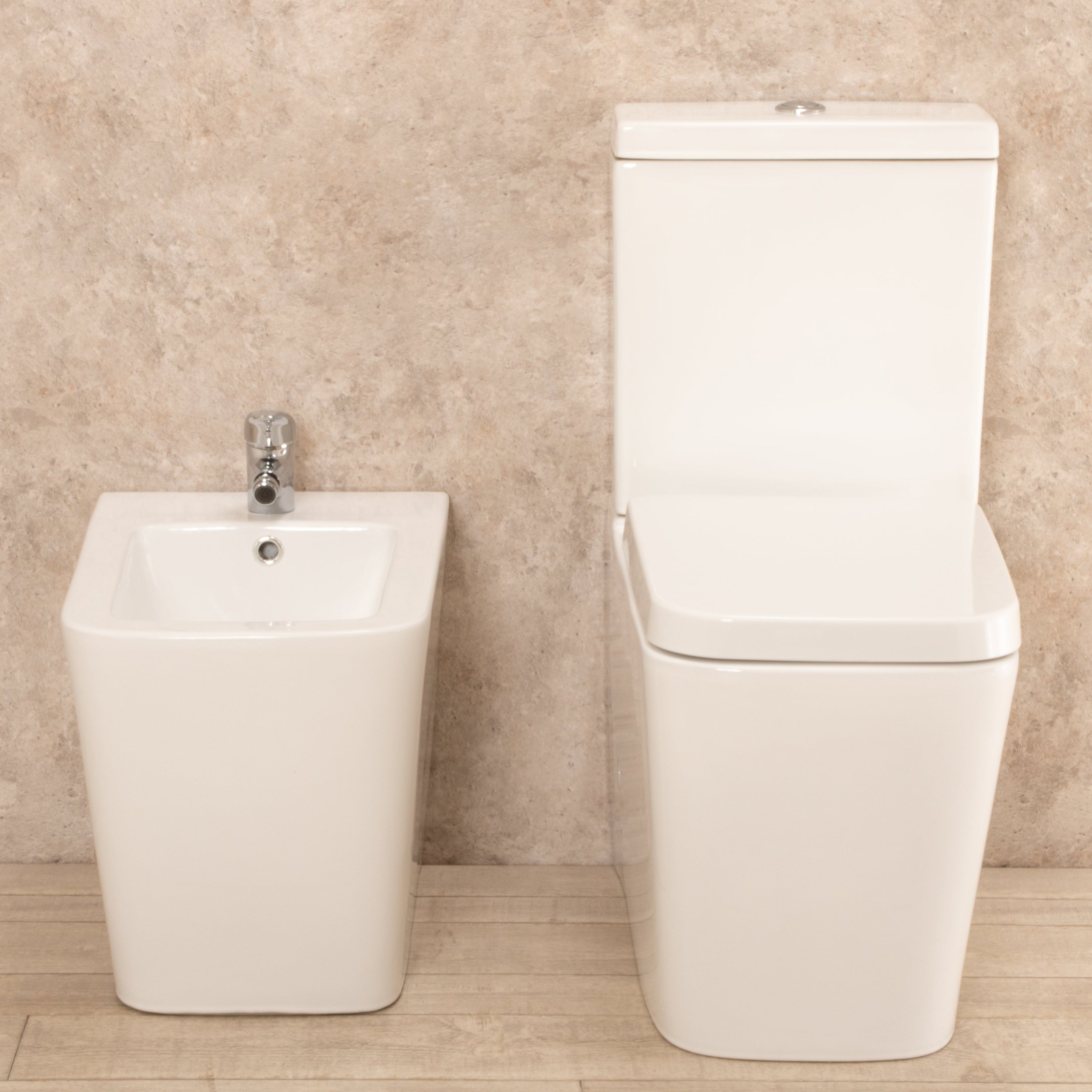 sanitari con cassetta esterna Minimal Wc con Tavoletta e Bidet