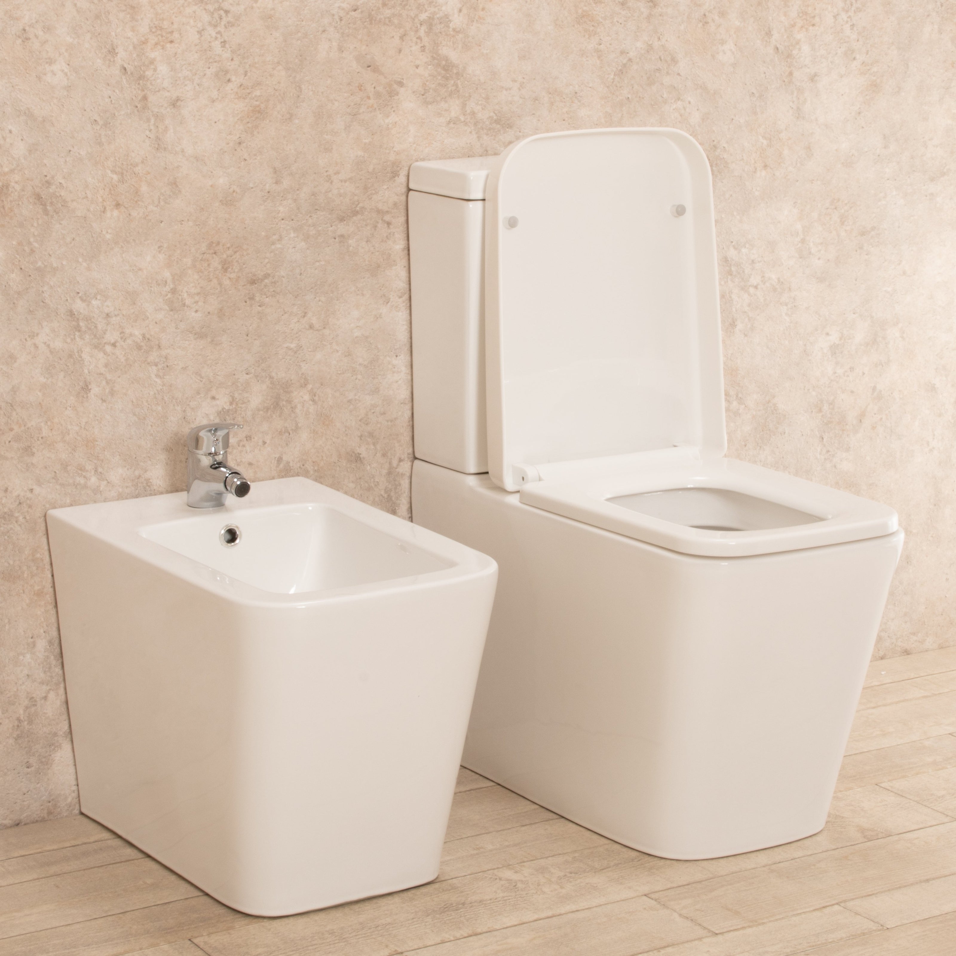 sanitari con cassetta esterna Minimal Wc con Tavoletta e Bidet