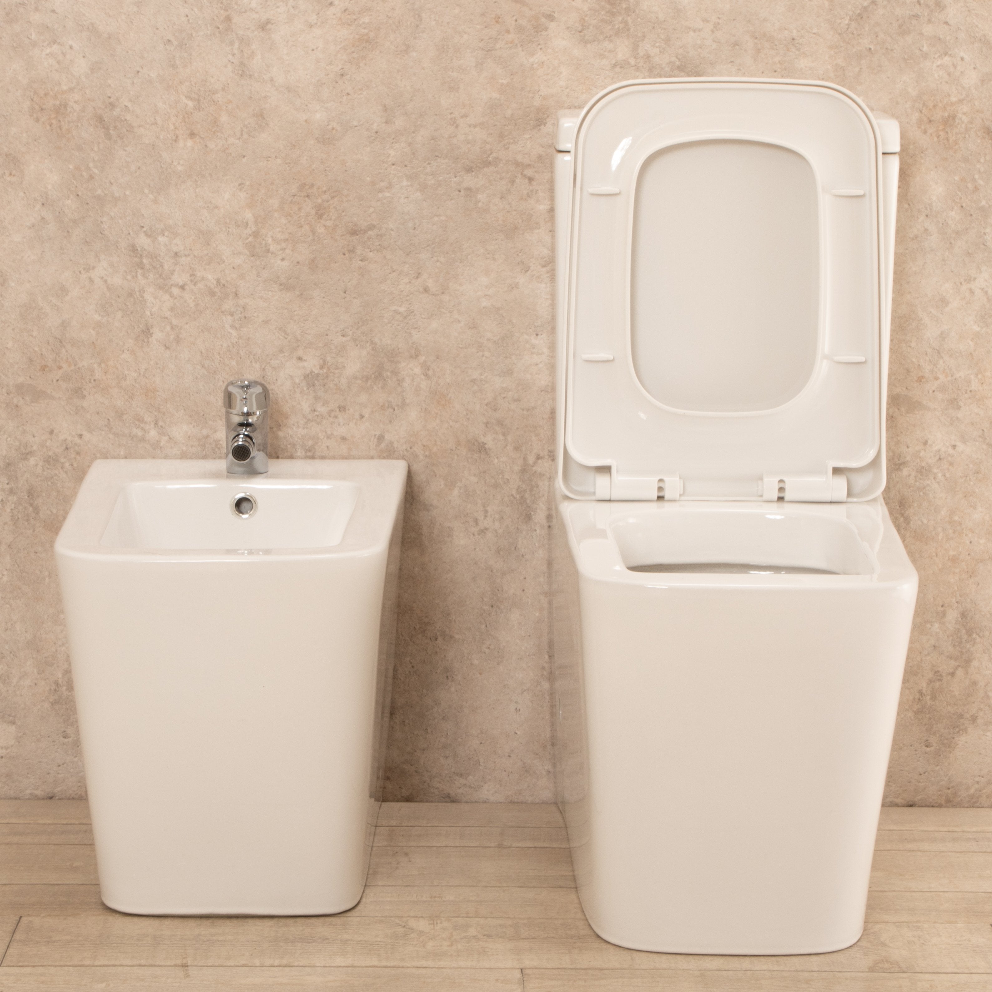 sanitari con cassetta esterna Minimal Wc con Tavoletta e Bidet