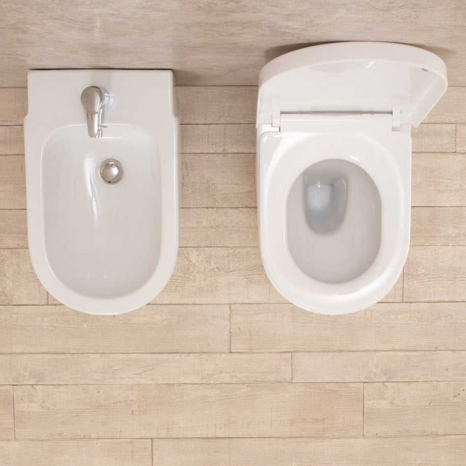 Sanitari Filo Parete Easy in Ceramica Wc con Tavoletta Senza Brida + Bidet