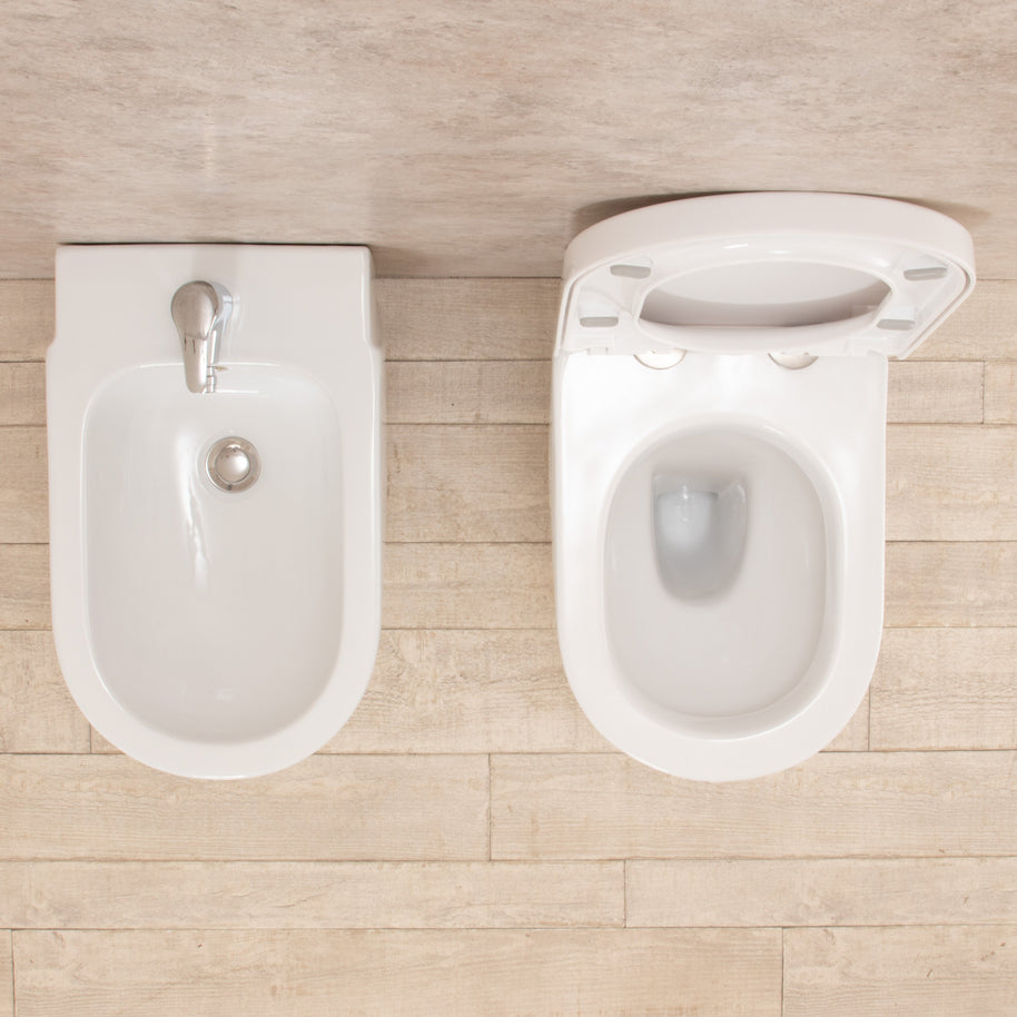 Sanitari Filo Parete Easy in Ceramica Wc con Tavoletta Senza Brida + Bidet