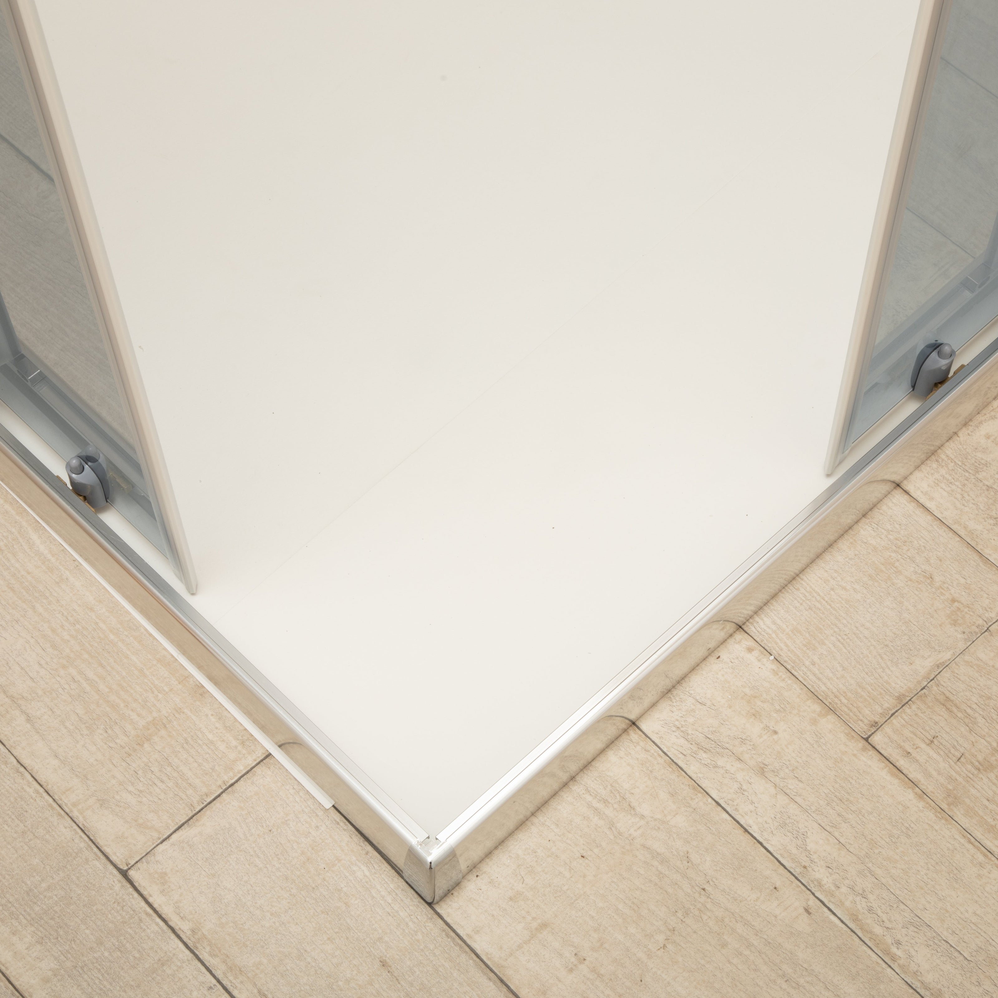 Doccia 73x117cm Regolabile Reversibile Vetri Fume' 6mm Telaio in Alluminio