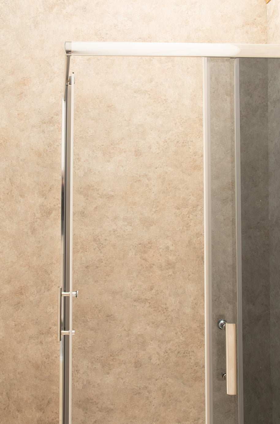 Doccia 77x112cm Regolabile Reversibile Vetri Fume' 6mm Telaio in Alluminio